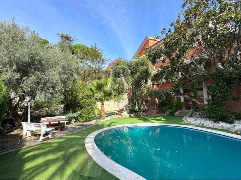 Foto 38952e52-216d-4d29-b48e-fa71aec0d781. Chalet con riscaldamento parcheggio piscina in Arenys de Munt