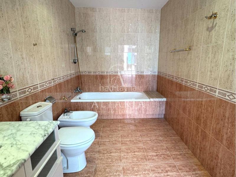 Foto 5bb95915-02c3-481e-88f3-1d567553dc31. Chalet con riscaldamento parcheggio piscina in Arenys de Munt