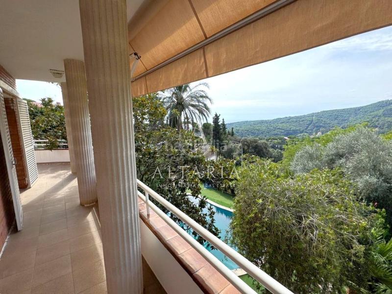 Foto 63c951ba-0724-4488-98dd-21084d580b62. Chalet con riscaldamento parcheggio piscina in Arenys de Munt