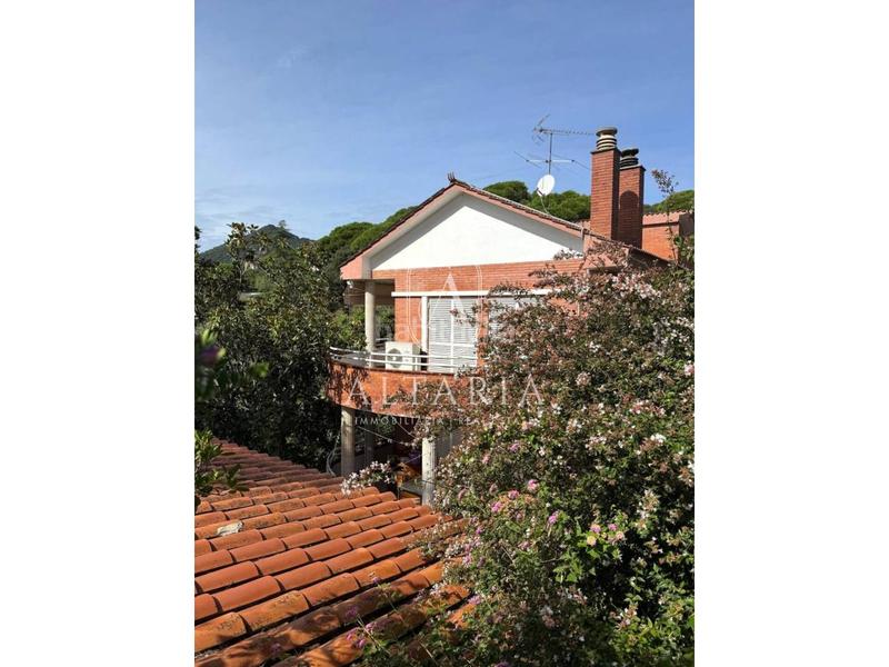 Foto 7af18003-c71c-4038-8058-37be93817bd8. Chalet con riscaldamento parcheggio piscina in Arenys de Munt