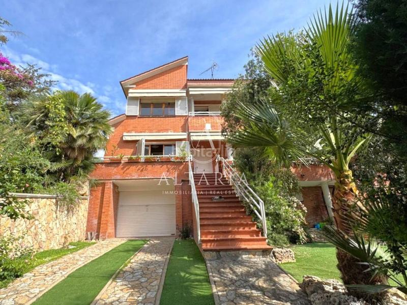 Foto 96360486-1492-4f9a-8fee-aa0839cc64a0. Chalet con riscaldamento parcheggio piscina in Arenys de Munt