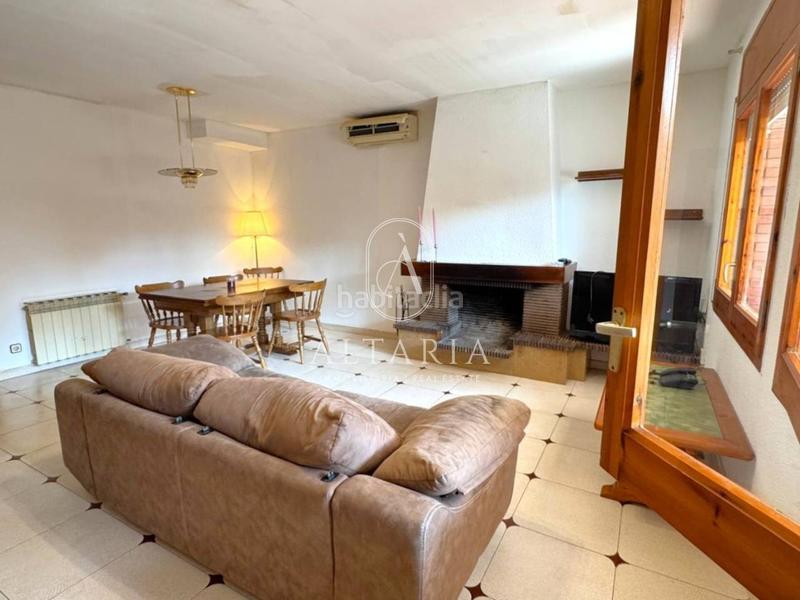 Foto b7644300-eee2-4261-8718-080e10b42279. Chalet con riscaldamento parcheggio piscina in Arenys de Munt