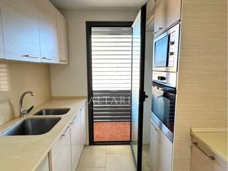 Appartement  Països catalans. Piso esquinero muy soleado cerca de la playa, en malgrat de mar.