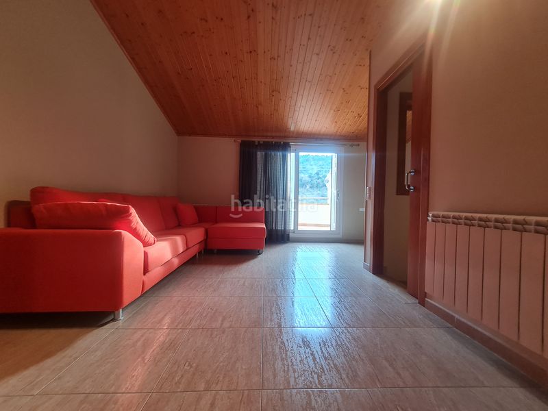 Foto 545e1d97-885a-46f2-8a84-34d8f0bf6baa. Casa a schiera in carrer tarragona 38 in Puig-reig