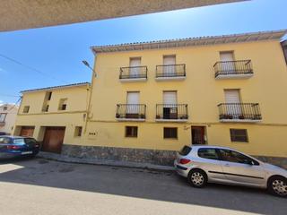 Casa adossada a Carrer del cap del plà 79. Casa como inversión y vivienda