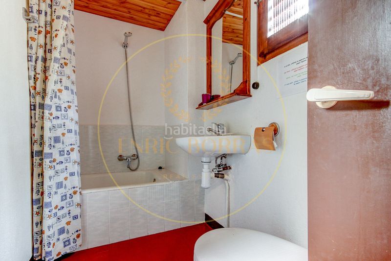 Foto 0f1e289b-7813-49bb-b17f-e450337d6947. Masia a la rambla 2 a Dreta de l´Eixample Barcelona