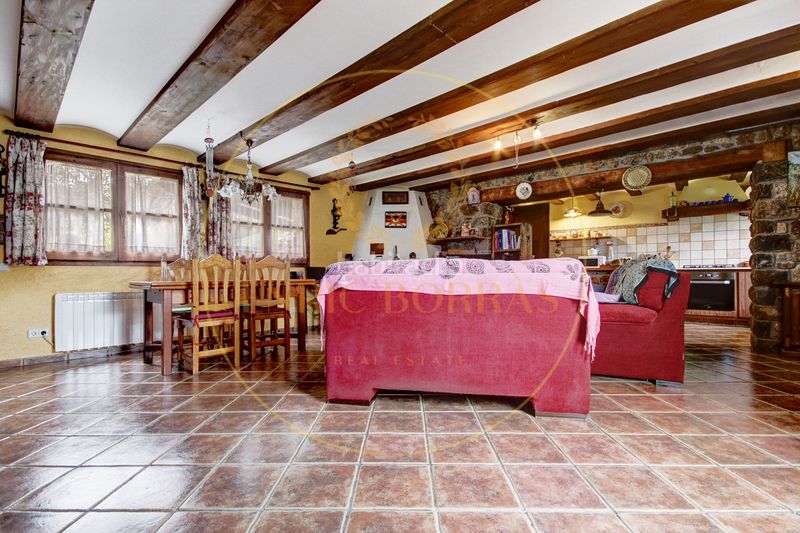 Foto 4003684b-a89e-42b4-9457-fa5a83487f02. Masia a la rambla 2 a Dreta de l´Eixample Barcelona