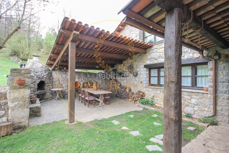 Foto 42cb4440-cf7e-42c1-bbb3-ceb32e5e8d0e. Masia a la rambla 2 a Dreta de l´Eixample Barcelona