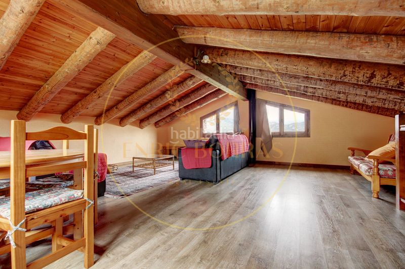 Foto 60c39fc9-12ea-4d7e-8335-1e3e5513e048. Masia a la rambla 2 a Dreta de l´Eixample Barcelona