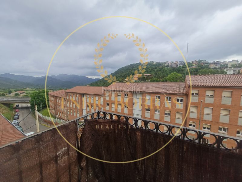 Foto 3a0889f4-9bce-4fe6-b59d-547f489290e9. Pis a camí de pedret 11 a Berga
