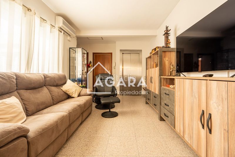 Foto e2c0c22f-4043-465f-9b5c-b4dccd04a3c9. Pis amb calefacció aparcament a Centre Cornellà de Llobregat