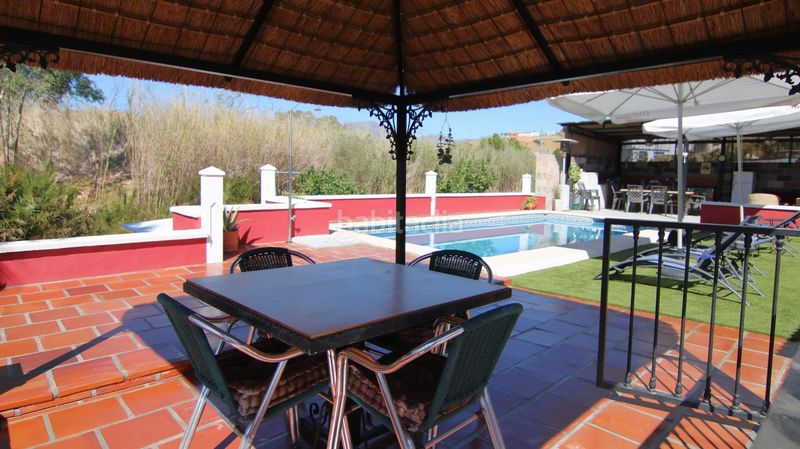 Foto 58d3fde4-599a-4d9e-916b-8cd188d5742f. Masia amb piscina a Coín