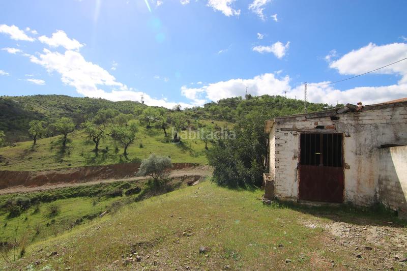 Foto ce9ecf5f-4e11-455d-8e21-b145ddc6818b. Masía terreno rústico con vivienda en Guaro