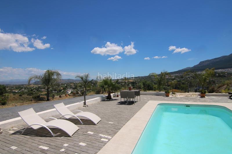 Foto 6e3ff64c-7acb-4dad-a4e1-d26c2cd01e8b. Xalet amb calefacció aparcament piscina a Centro Alhaurín el Grande