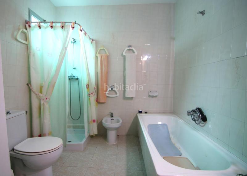 Foto dd4cd287-d99e-45ec-b052-e37c763be9df. Casa  de pubelo a la venta en Coín