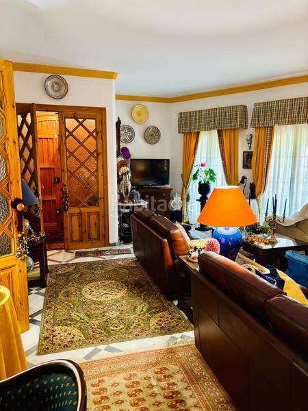 Foto b5e5b0d7-f54b-4c2c-a650-85675f8a903b. Chalet mit parking in Coín