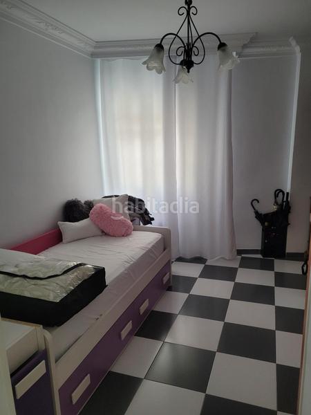 Foto 0358cc6b-b551-4b91-afaa-c2be1bd55515. Casa adosada casa en venta lista para entrar a vivir 160 m2 construidos, terraza y plaza de aparcamiento en Coín