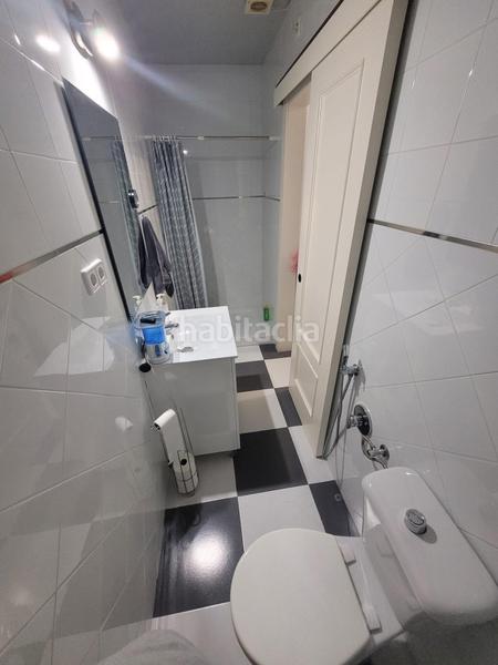 Foto 1c484a3f-7cb6-42c0-99a5-1ca59b87b5ac. Casa adosada casa en venta lista para entrar a vivir 160 m2 construidos, terraza y plaza de aparcamiento en Coín