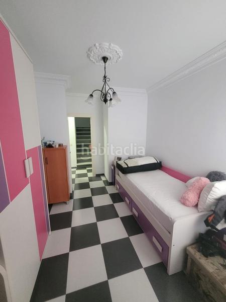 Foto 7af94d83-2735-4607-8095-963fb2b31bf0. Casa adosada casa en venta lista para entrar a vivir 160 m2 construidos, terraza y plaza de aparcamiento en Coín