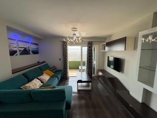 Lloguer Apartament a Calle santa ana 2. Apartamento de tres habitaciones, dos baños con garaje, piscina,