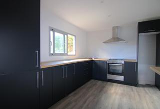 Casa en Con. Encantadora vivienda moderna en coin en muy buena zona