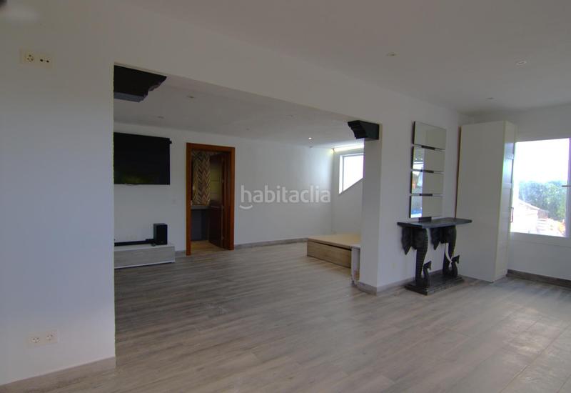 Foto 29bddd95-4cf4-4cee-8f41-18dd40716a18. Maison avec parking dans Coín