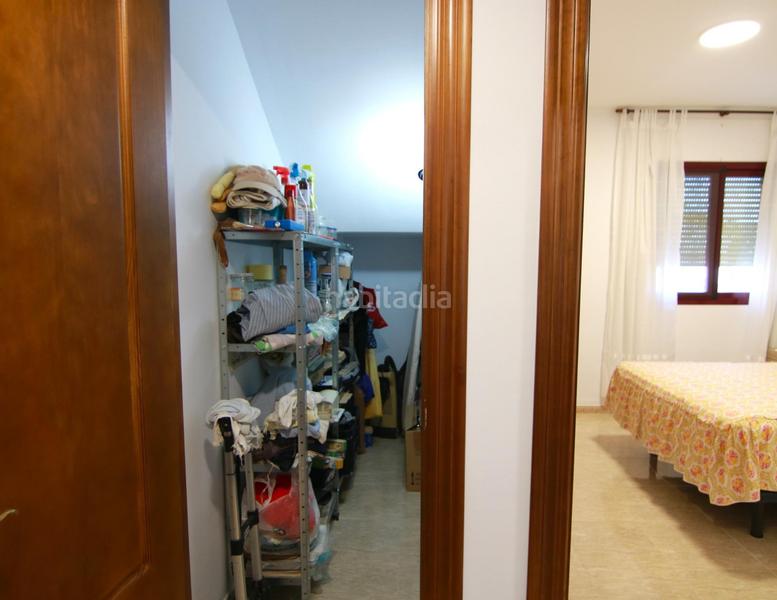 Foto 1042d720-cf6f-451a-b1bc-346058fd4301. Dúplex amb aparcament a Coín