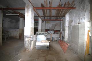 Local commercial à Coín. Local comercial con superficie de 435 m2