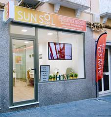 Location Local commercial à Calle feria la 22. Oficina en alquiler en pleno centro de coín