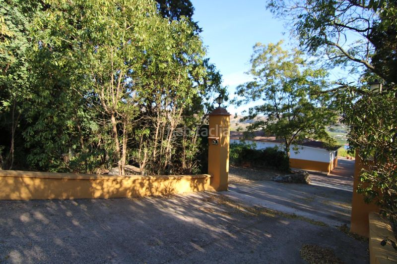 Foto b9b35215-d566-49a4-8247-1e1a69aa8edf. Masia amb aparcament a Álora