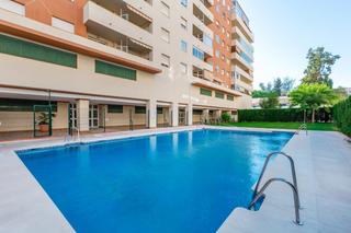 tic en Calle romeria del rocio 7. tico duplex en el centro de fuengirola con cuatro habitaciones.