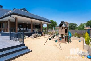 Xalet  Calle naranjo de bulnes. Chalet exclusivo en ciudalcampo  lujo, diseño y sostenibilidad e