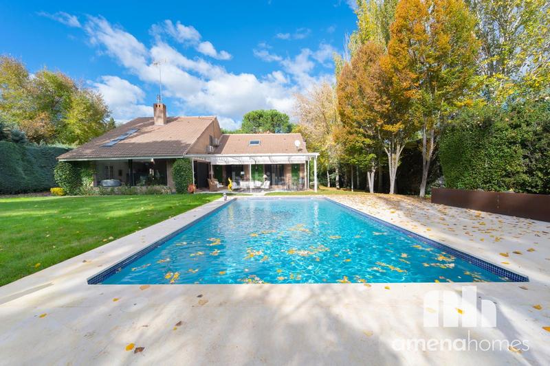 Foto 90a02fc9-3751-41a3-8264-b6ccd1764b6b. Chalet avec chauffage parking piscine dans Ciudalcampo