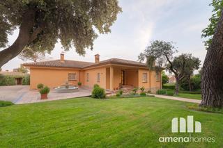 Chalet  Tribuna. Casa en venta con viñedo en fuente del fresno