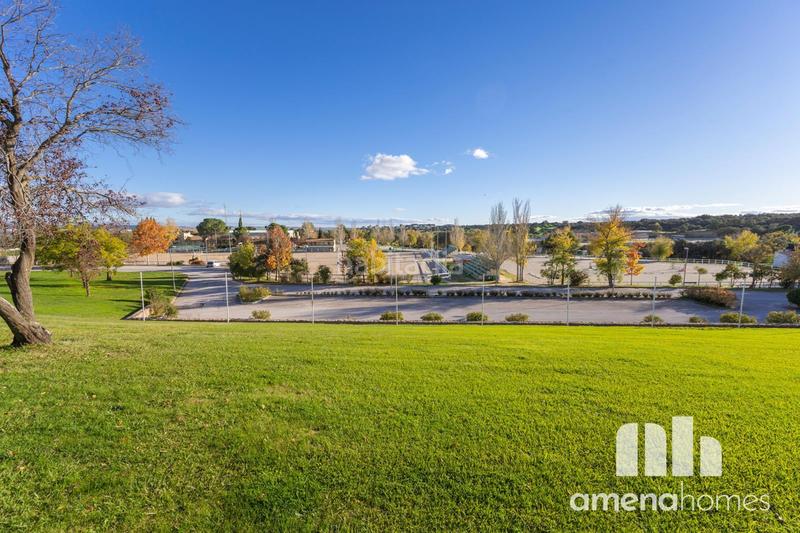 Foto b5ab0a79-2789-4f6f-b496-46293ad9c639. Chalet con riscaldamento parcheggio piscina in Ciudalcampo