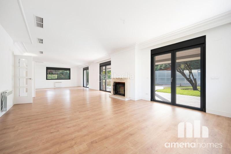 Foto 76a32cb1-87a9-451f-8bee-0971c8ffa0e4. Lloguer xalet amb calefacció aparcament piscina a Ciudalcampo