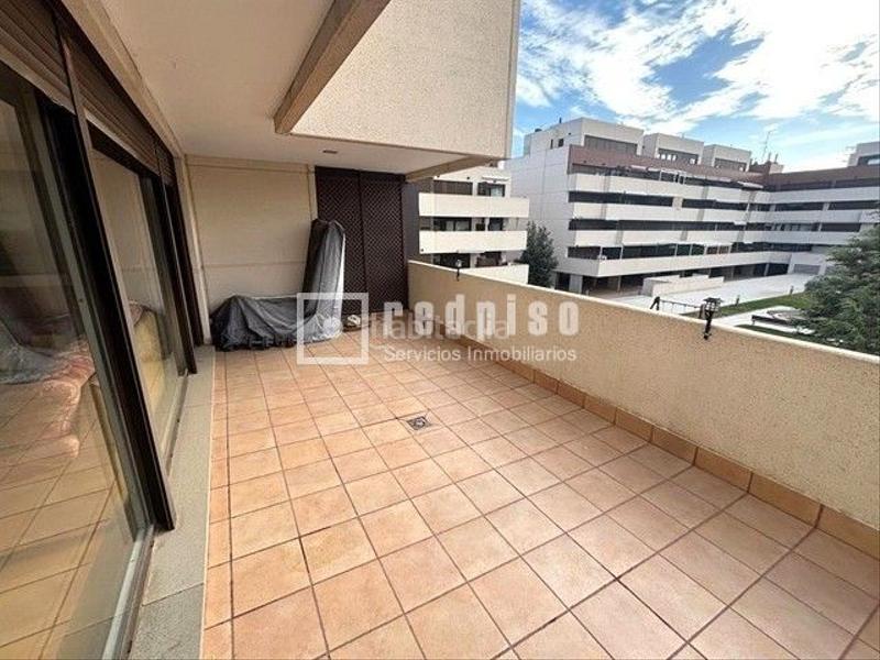 Foto ea221ab0-6cf3-42ed-ac50-b2c37101d8a4. Appartamento con riscaldamento parcheggio piscina in Yebes