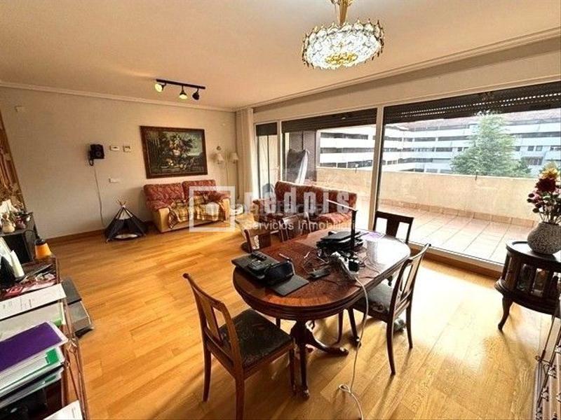 Foto f796c6d7-3a7b-4efe-8263-eeccb4b1f825. Appartamento con riscaldamento parcheggio piscina in Yebes