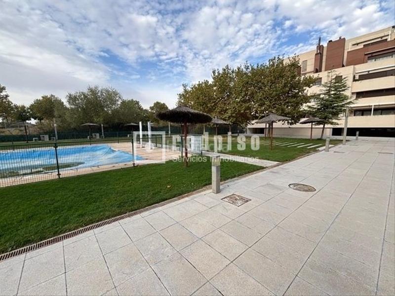 Foto 04c9af58-3e6c-42d0-a257-47cbddb89247. Flat with heating parking pool in Yebes - valdeluz Yebes