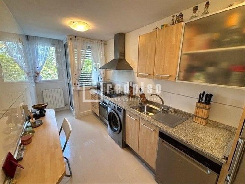 Foto 49a91b43-6624-421f-be75-c77ac98eab9d. Flat with heating parking pool in Yebes - valdeluz Yebes