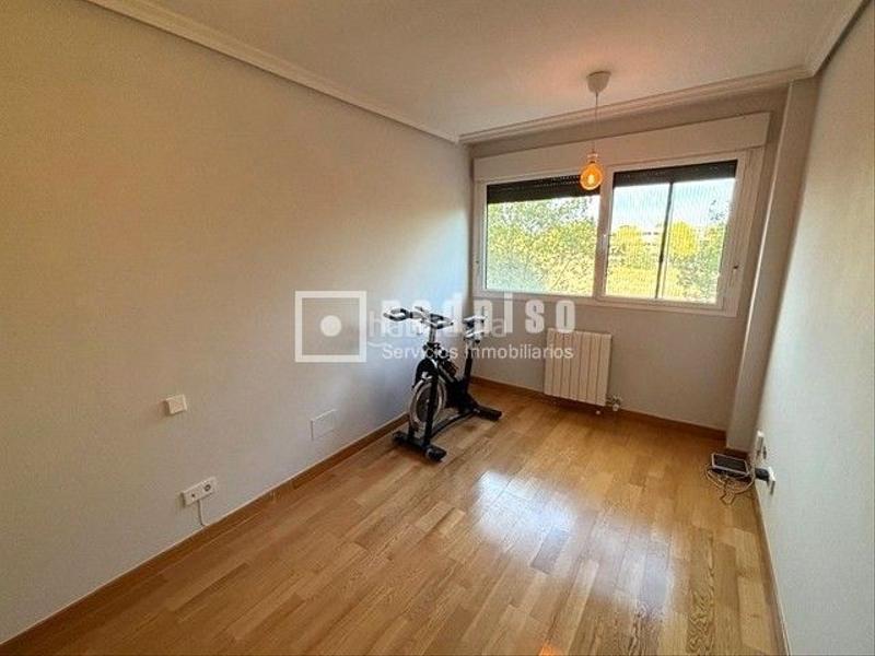 Foto 28b15631-a99c-42c3-9055-0648bf7aac5c. Piso en Yebes - valdeluz Yebes