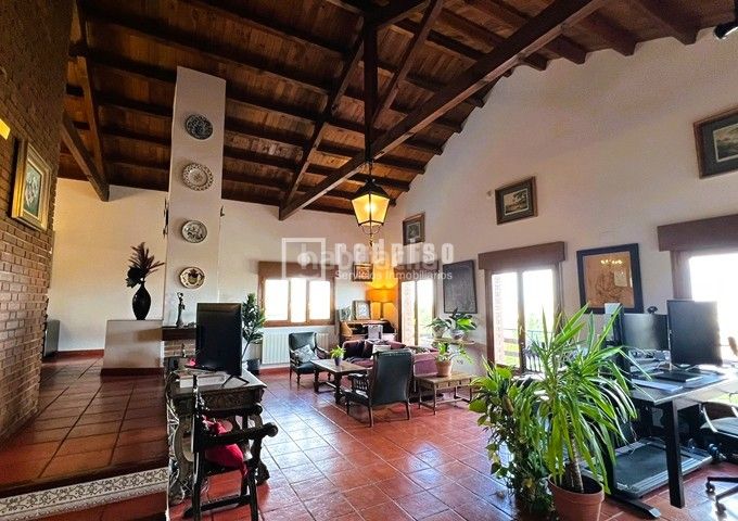 Foto 115dd769-c023-4f92-b90f-daa88dc4cad5. Casa amb calefacció aparcament a El Clavín-Valdeluz Guadalajara