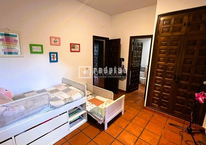 Foto 17d9a52e-5c99-4fd3-915c-4928c58b062d. Casa amb calefacció aparcament a El Clavín-Valdeluz Guadalajara