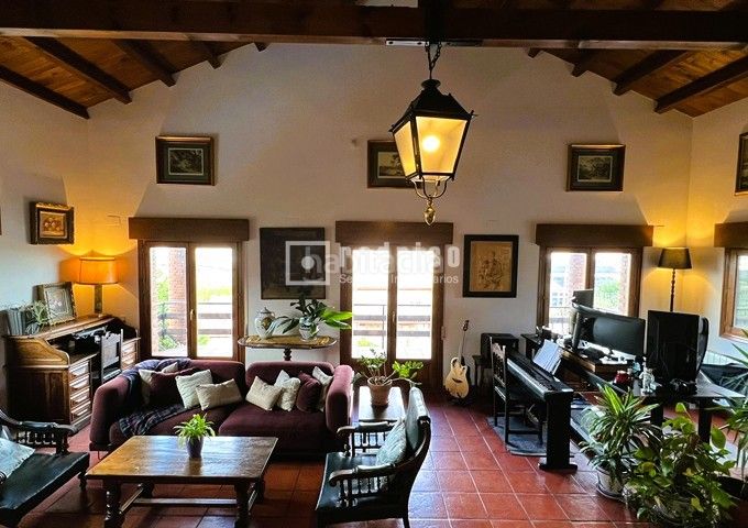 Foto 62c5db38-81f9-4f3e-8da8-d57185c6d2d7. Casa amb calefacció aparcament a El Clavín-Valdeluz Guadalajara
