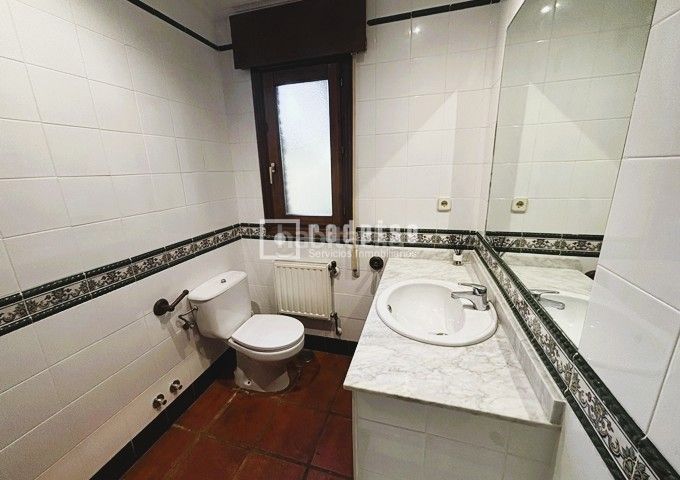 Foto a943a869-5a9e-4955-93cc-e54322ac2925. Casa amb calefacció aparcament a El Clavín-Valdeluz Guadalajara