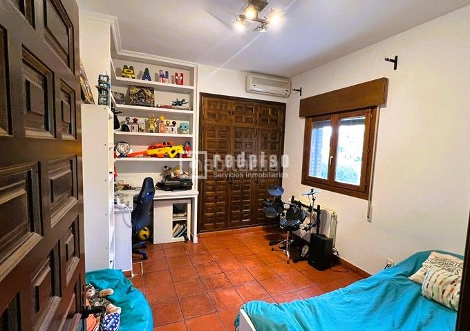 Foto d3c0166a-59ec-42b7-ba5f-c74915b1323d. Casa amb calefacció aparcament a El Clavín-Valdeluz Guadalajara