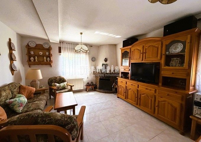 Foto 0159653d-babe-4337-bb19-dd764922b4f1. Casa amb calefacció aparcament piscina a Trijueque