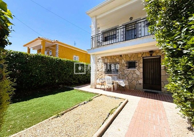 Foto a25560c9-fbb0-415f-905e-eef1e8df093e. Casa amb calefacció aparcament piscina a Trijueque