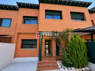 Chalet en Yebes - Pueblo. Preciosochaletyebes