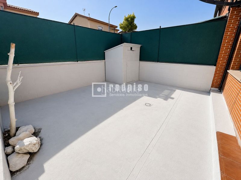 Foto 4077e388-a833-45e9-8489-76a606724ec8. Xalet amb calefacció piscina a Yebes - pueblo Yebes